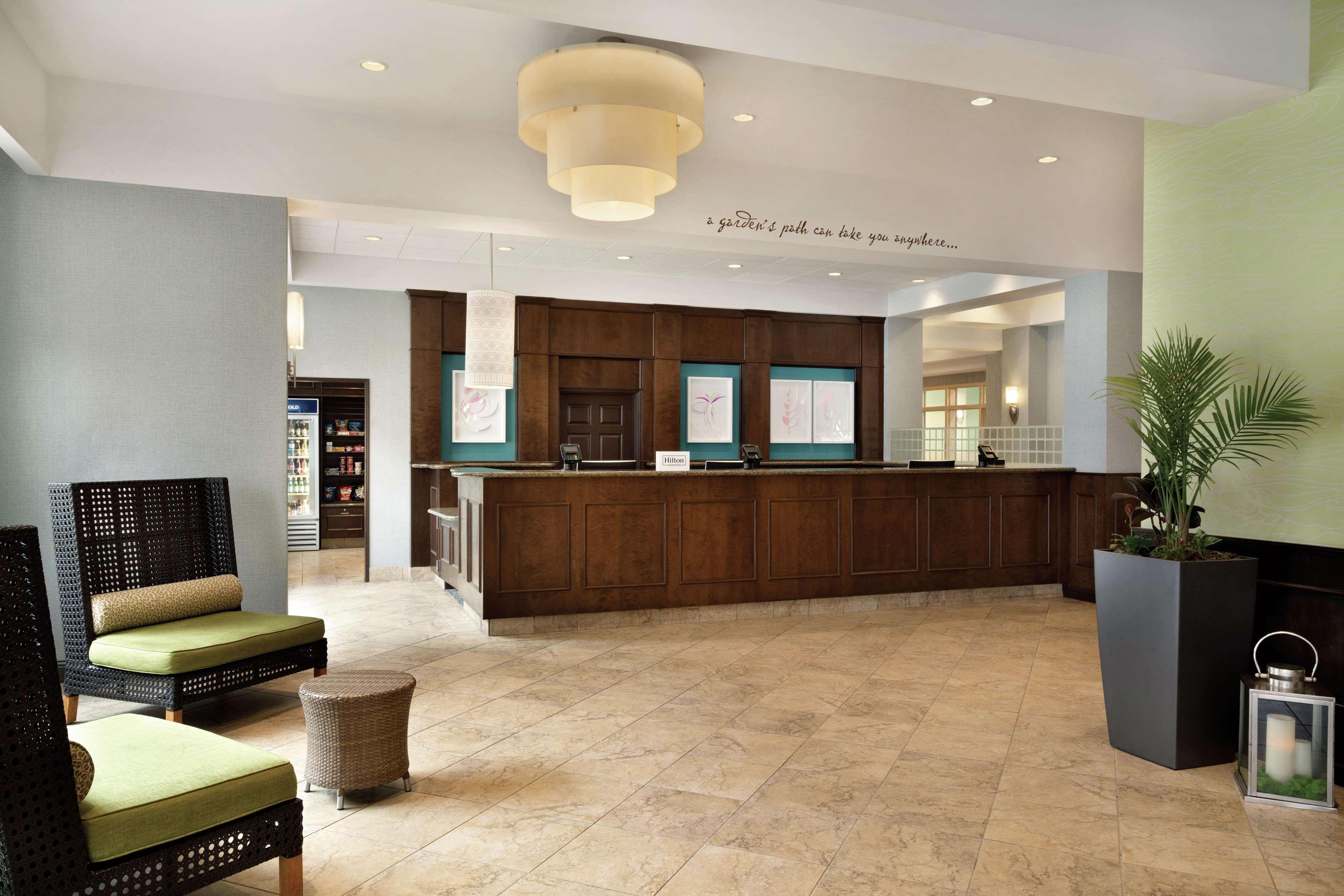 Hilton Garden Inn Worcester Bagian luar foto