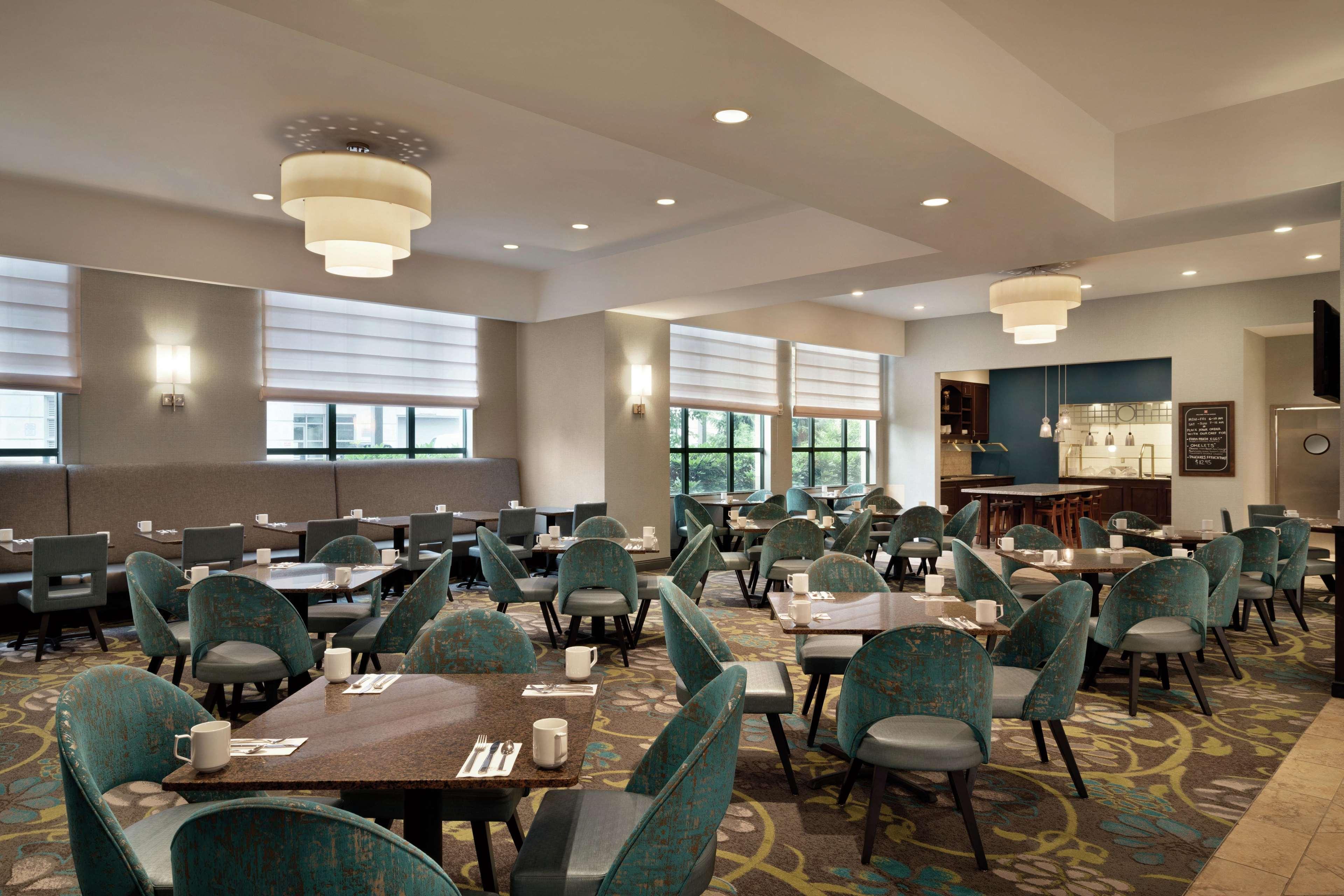 Hilton Garden Inn Worcester Bagian luar foto