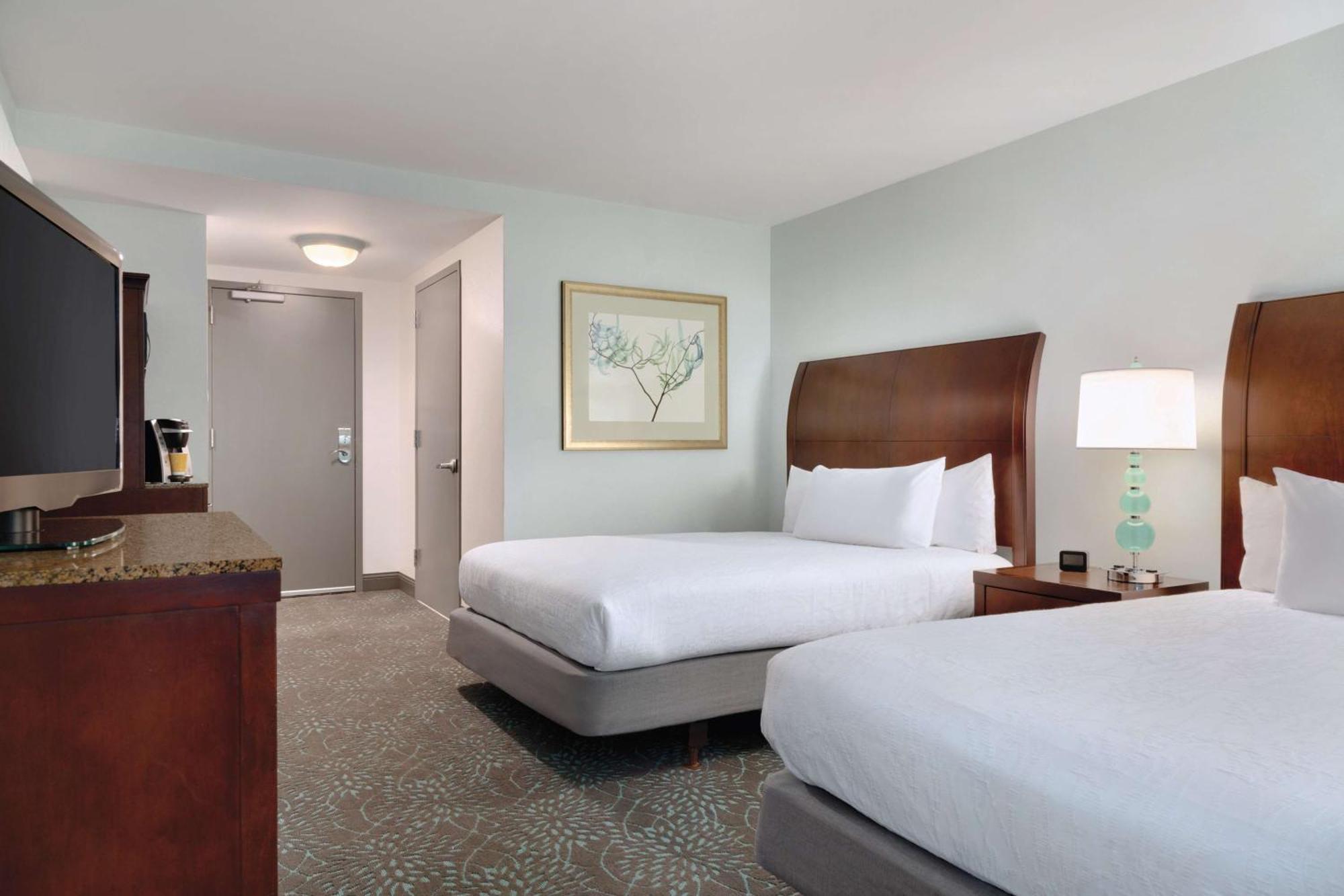 Hilton Garden Inn Worcester Bagian luar foto