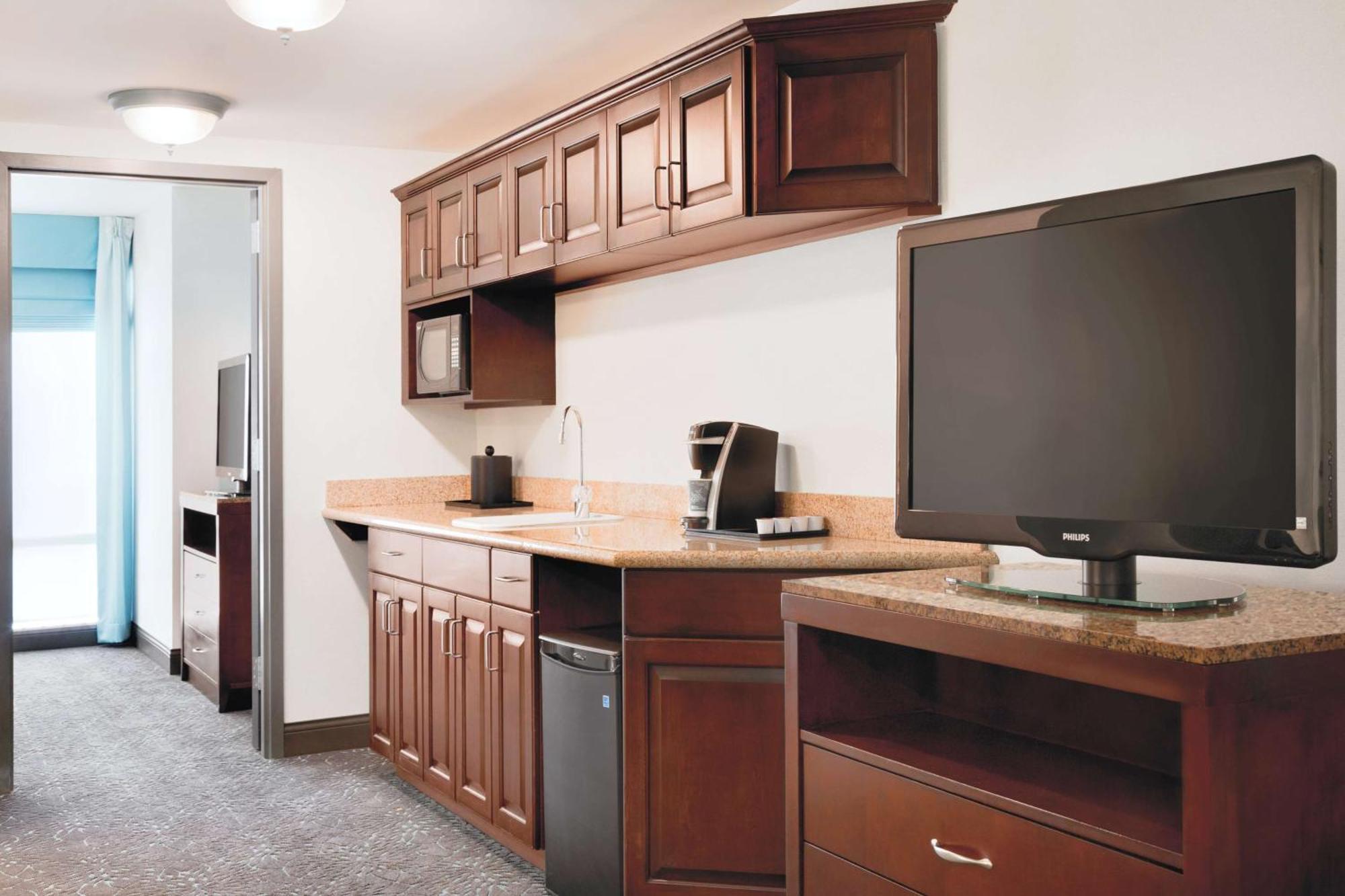 Hilton Garden Inn Worcester Bagian luar foto