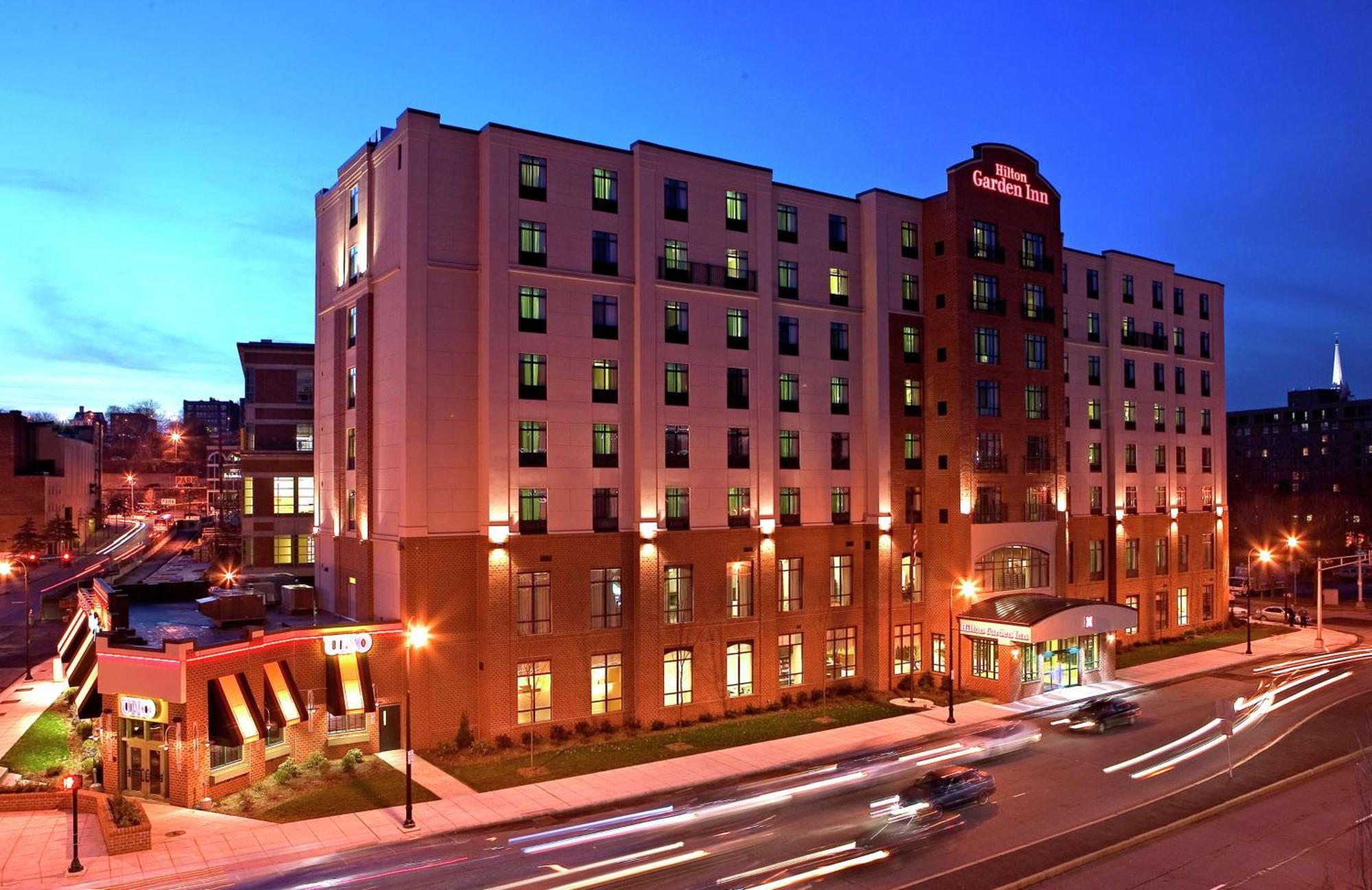 Hilton Garden Inn Worcester Bagian luar foto