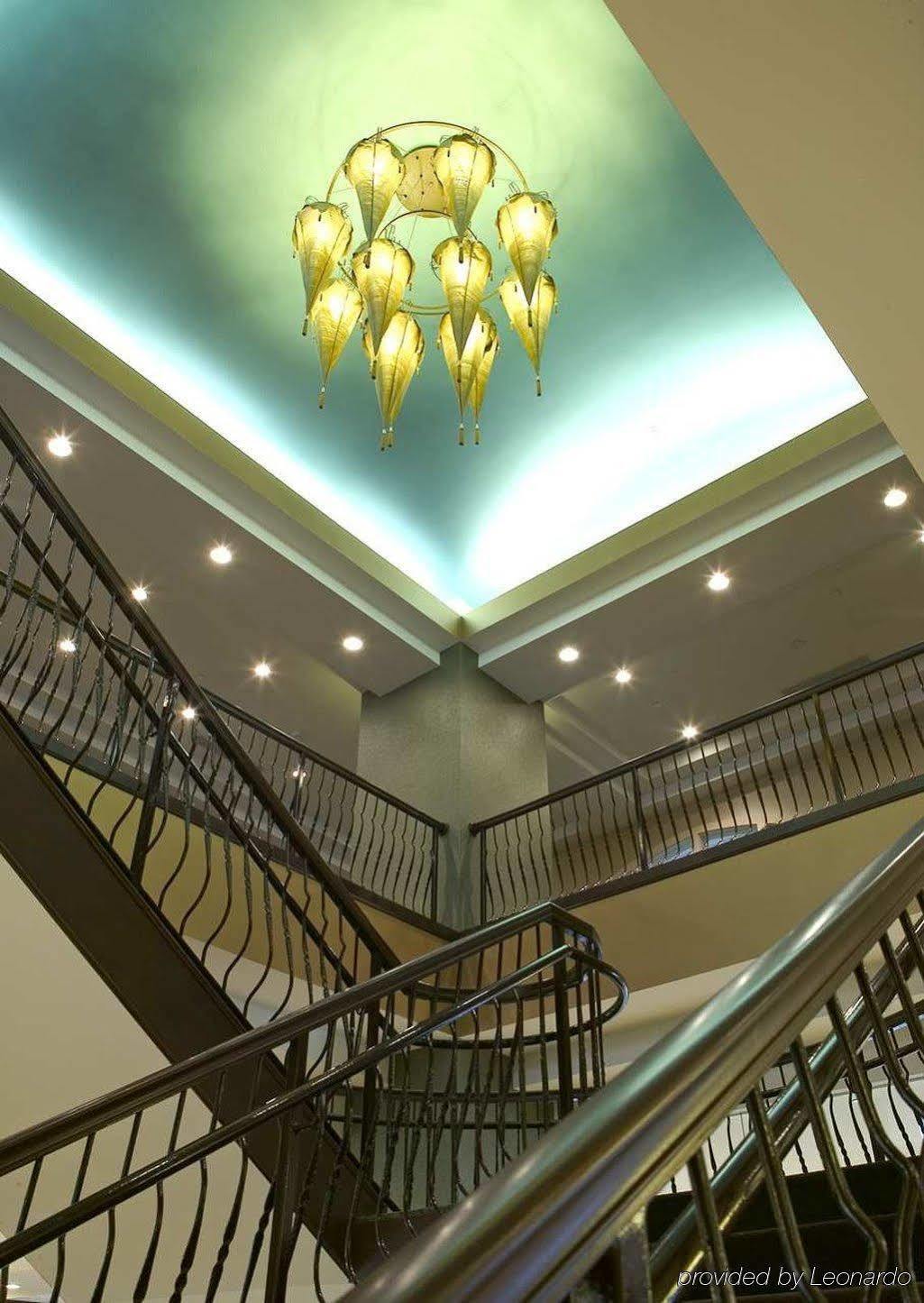 Hilton Garden Inn Worcester Bagian luar foto