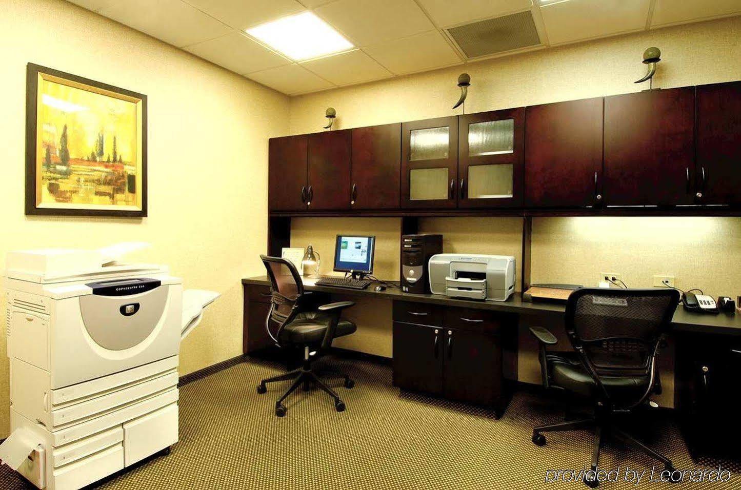 Hilton Garden Inn Worcester Bagian luar foto